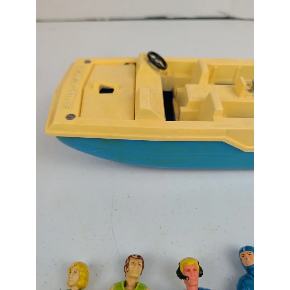 1976 Fisher Price Adventure People #310 Sea Explorer With 4 Figures And Accesso